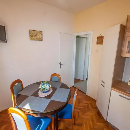 Amalia Apartment *