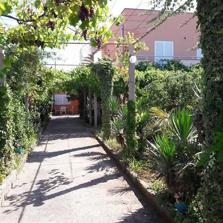 Amalia Apartment